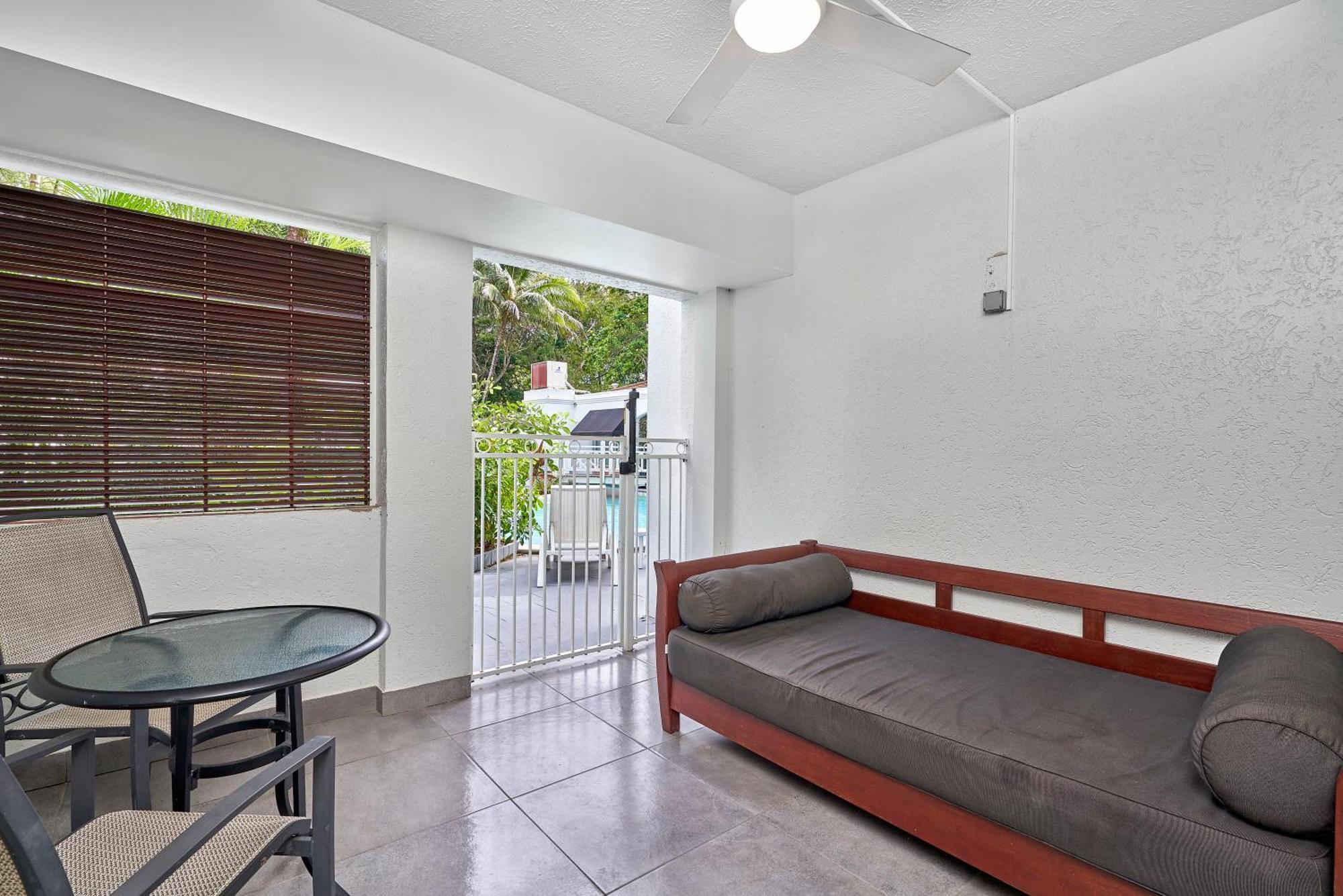 Alassio Beachfront Apartments Palm Cove Zimmer foto