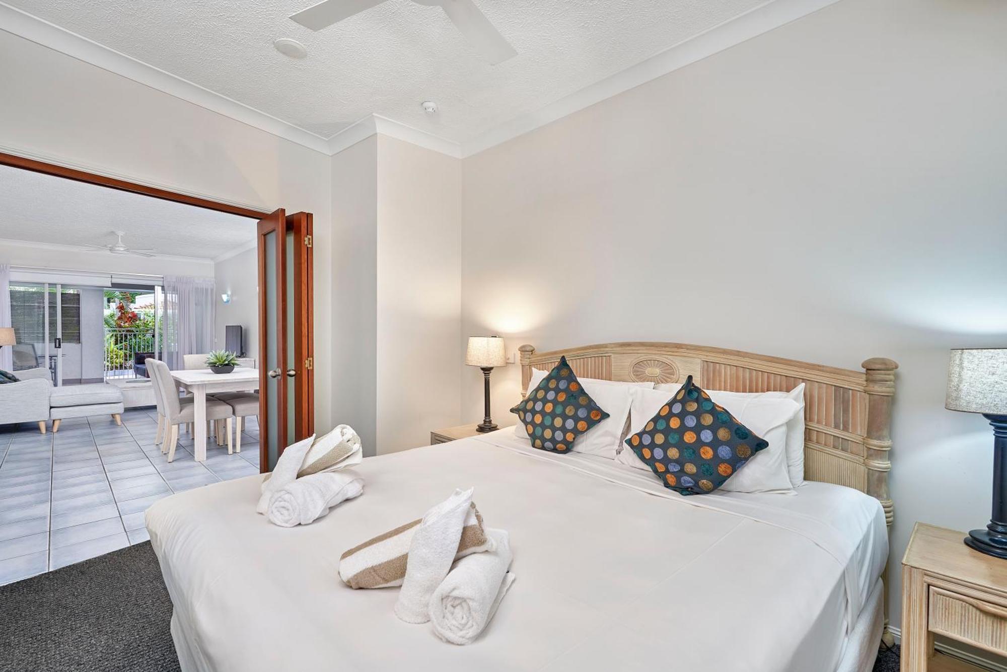 Alassio Beachfront Apartments Palm Cove Zimmer foto