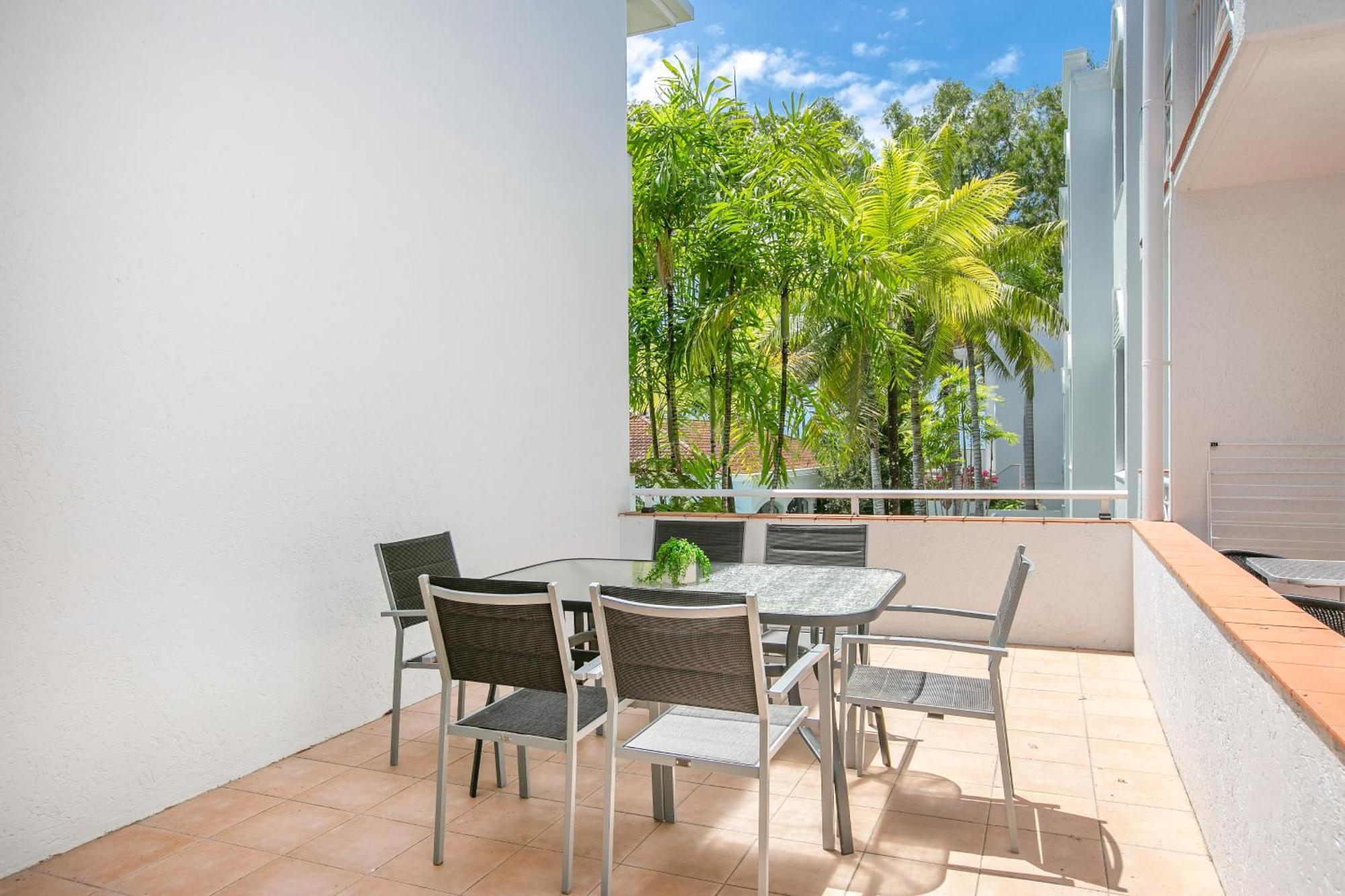 Alassio Beachfront Apartments Palm Cove Zimmer foto