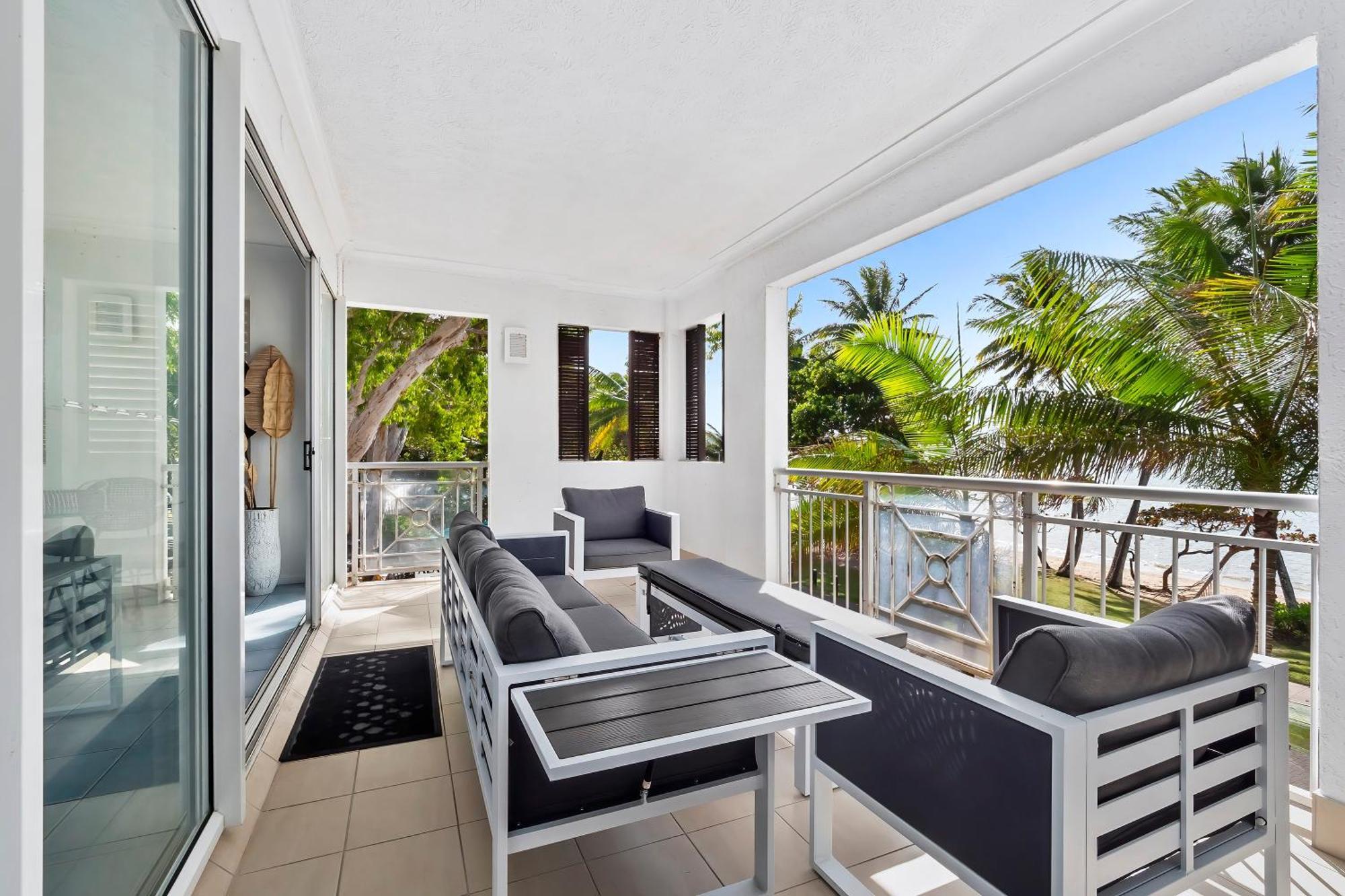 Alassio Beachfront Apartments Palm Cove Zimmer foto