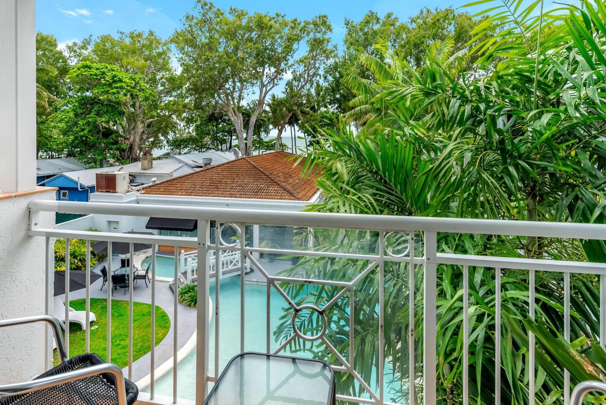 Alassio Beachfront Apartments Palm Cove Zimmer foto