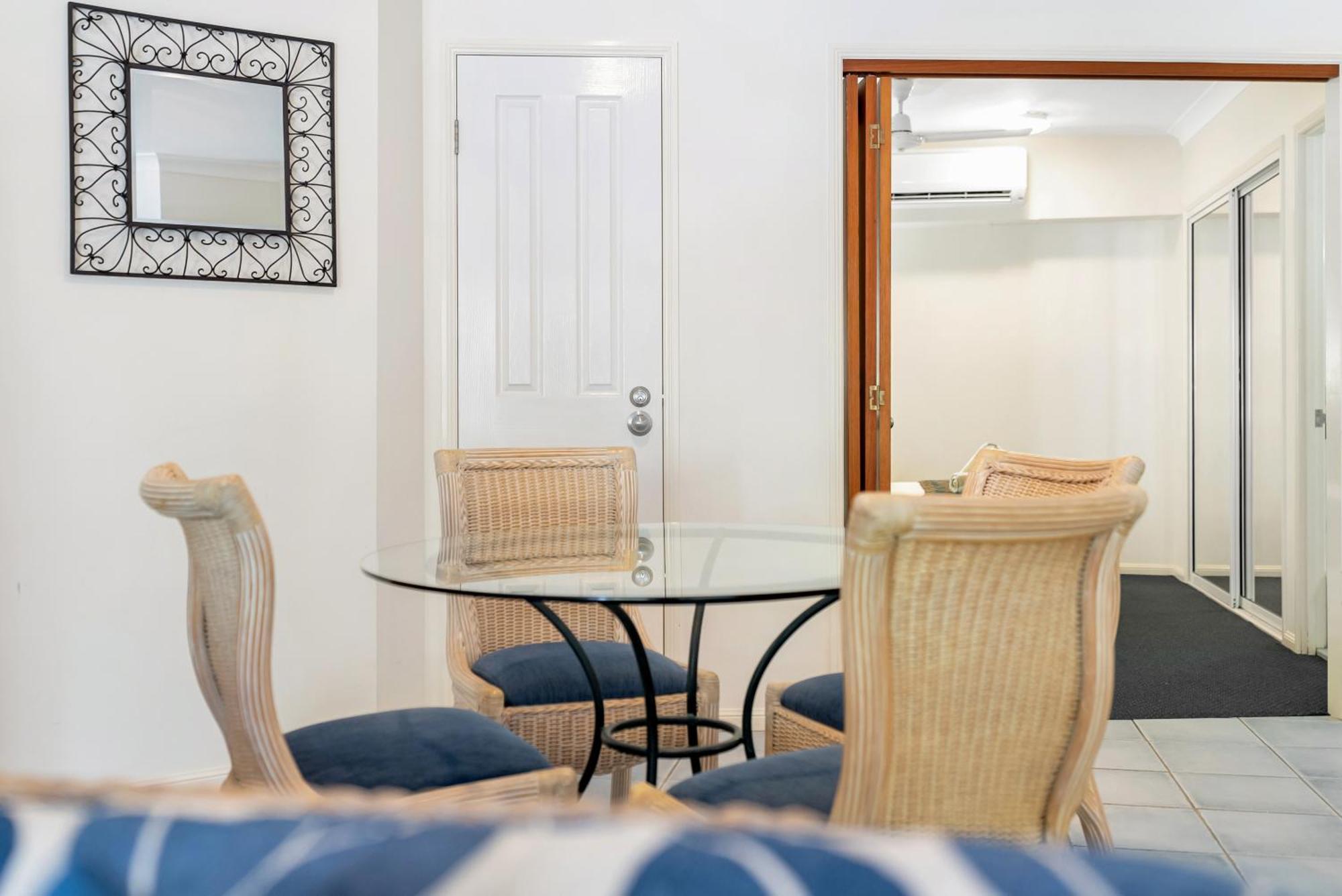 Alassio Beachfront Apartments Palm Cove Zimmer foto